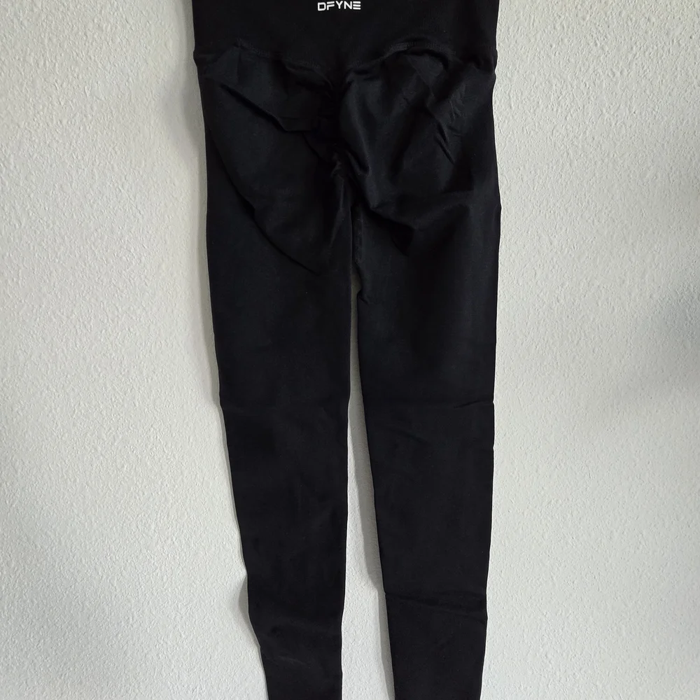 High-Waist Black Women's Leggings - Picture 6 of 8